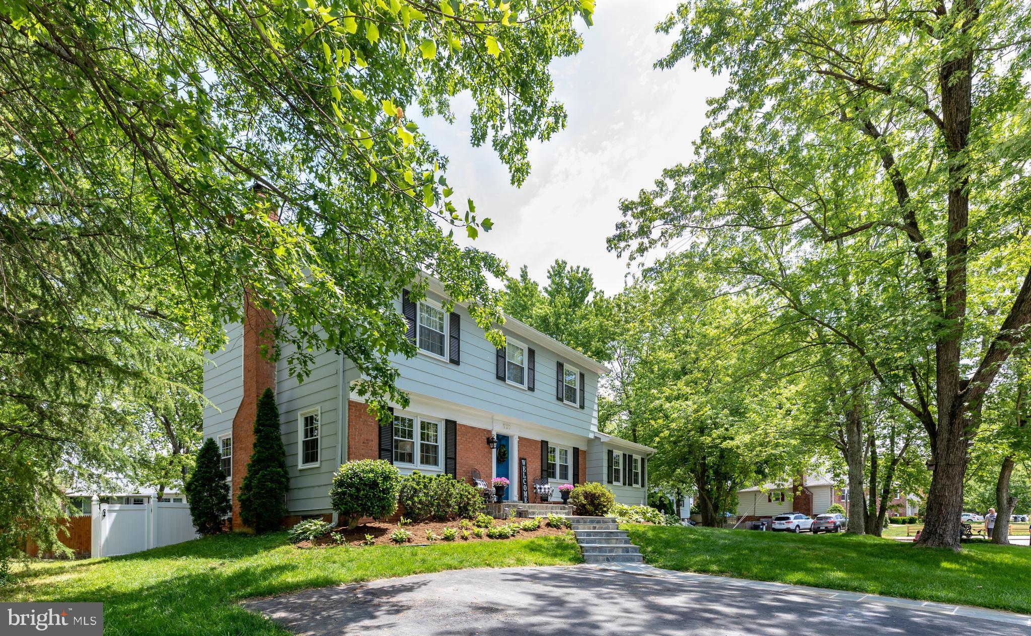HAYFIELD FARM - Residential