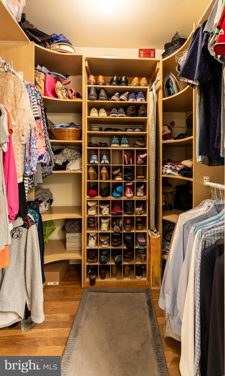 HAYFIELD FARM - Residential