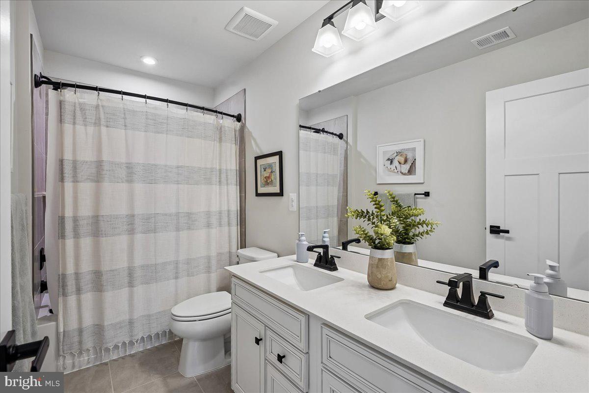 WARRENTON CHASE - Residential