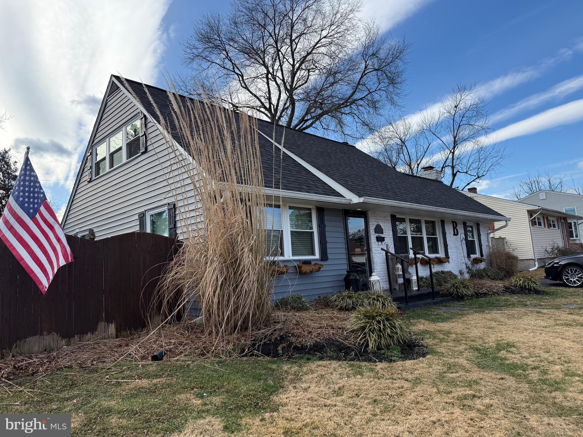 COUNTRY CLUB ESTATES - Residential