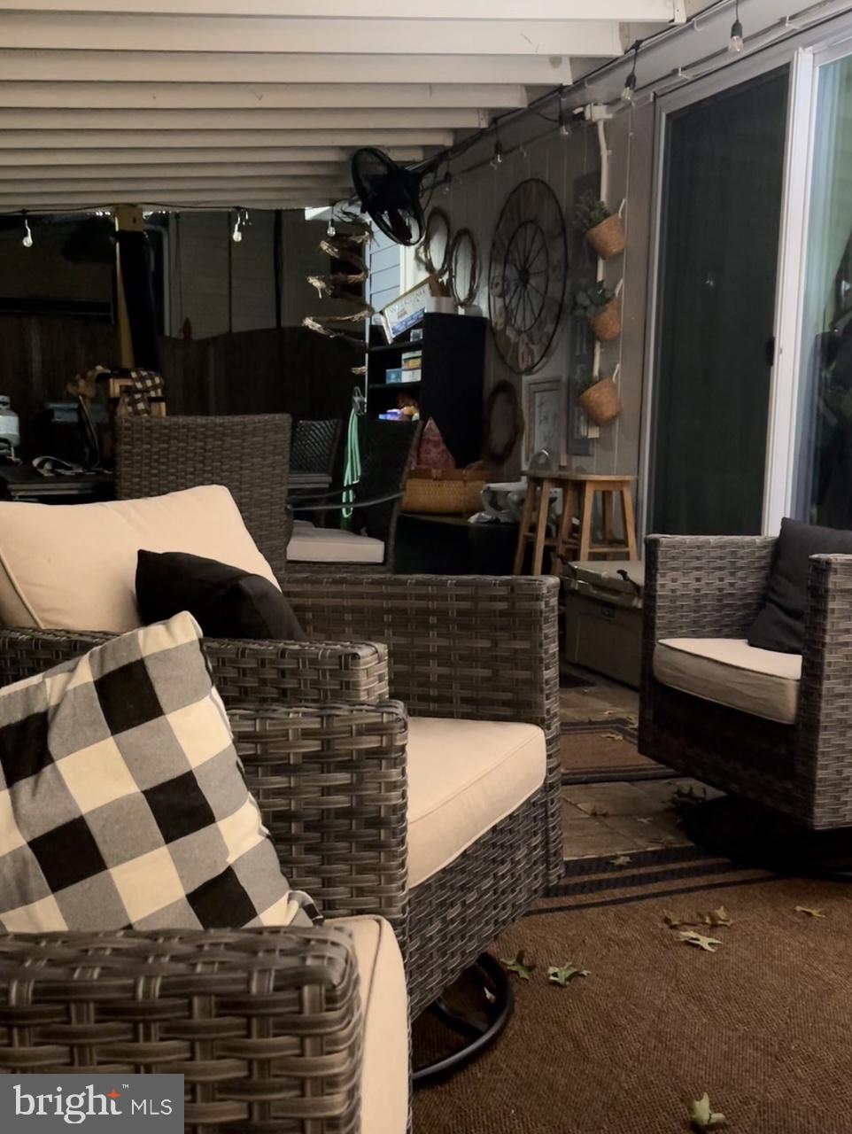 COUNTRY CLUB ESTATES - Residential