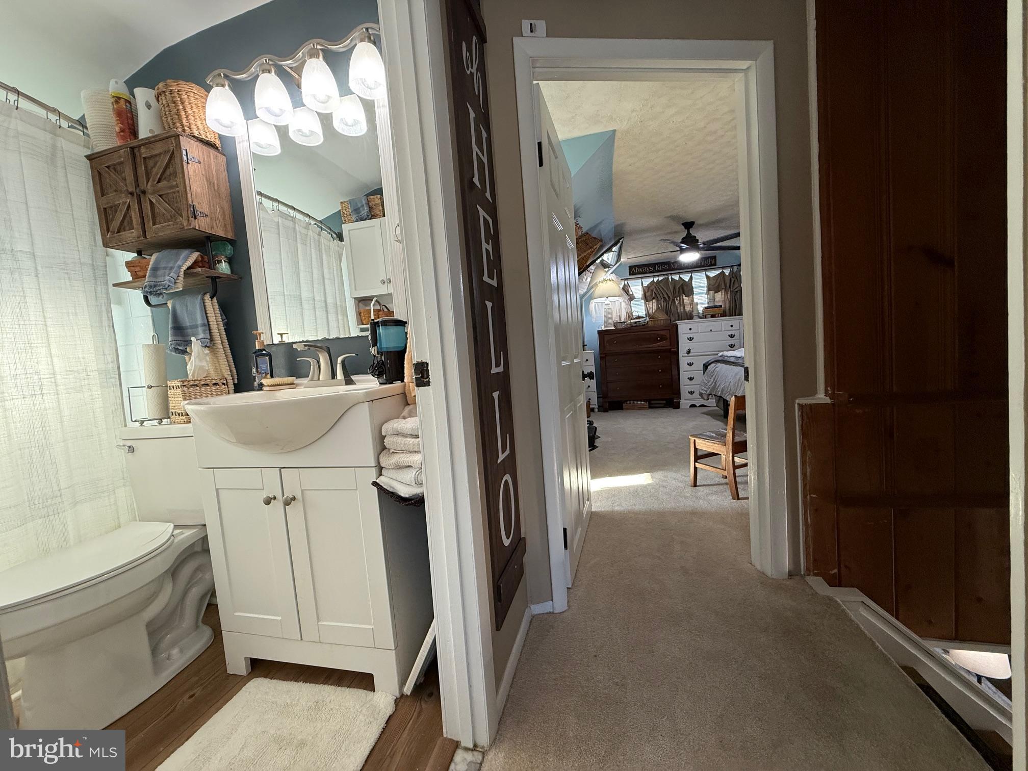 COUNTRY CLUB ESTATES - Residential