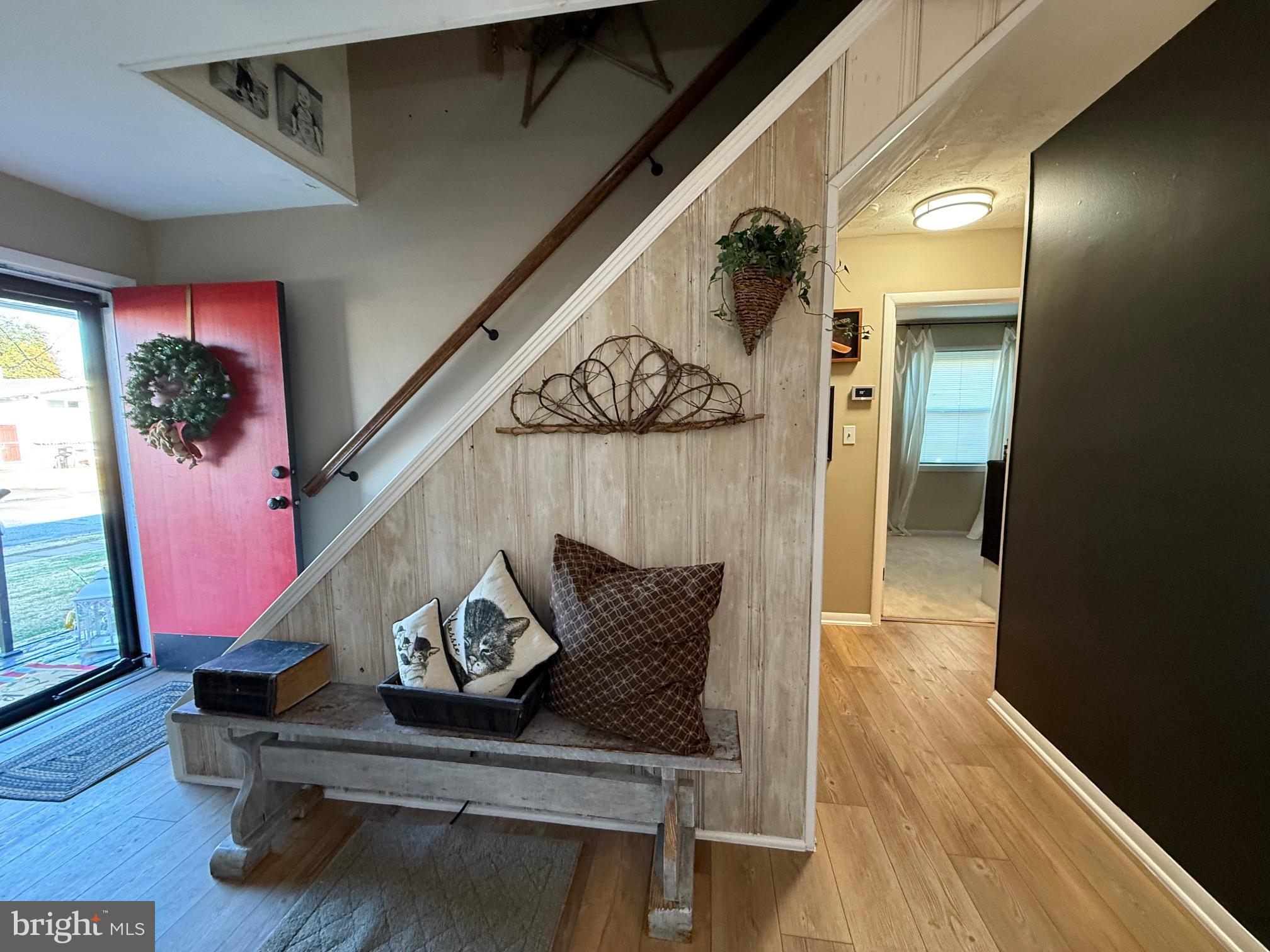 COUNTRY CLUB ESTATES - Residential