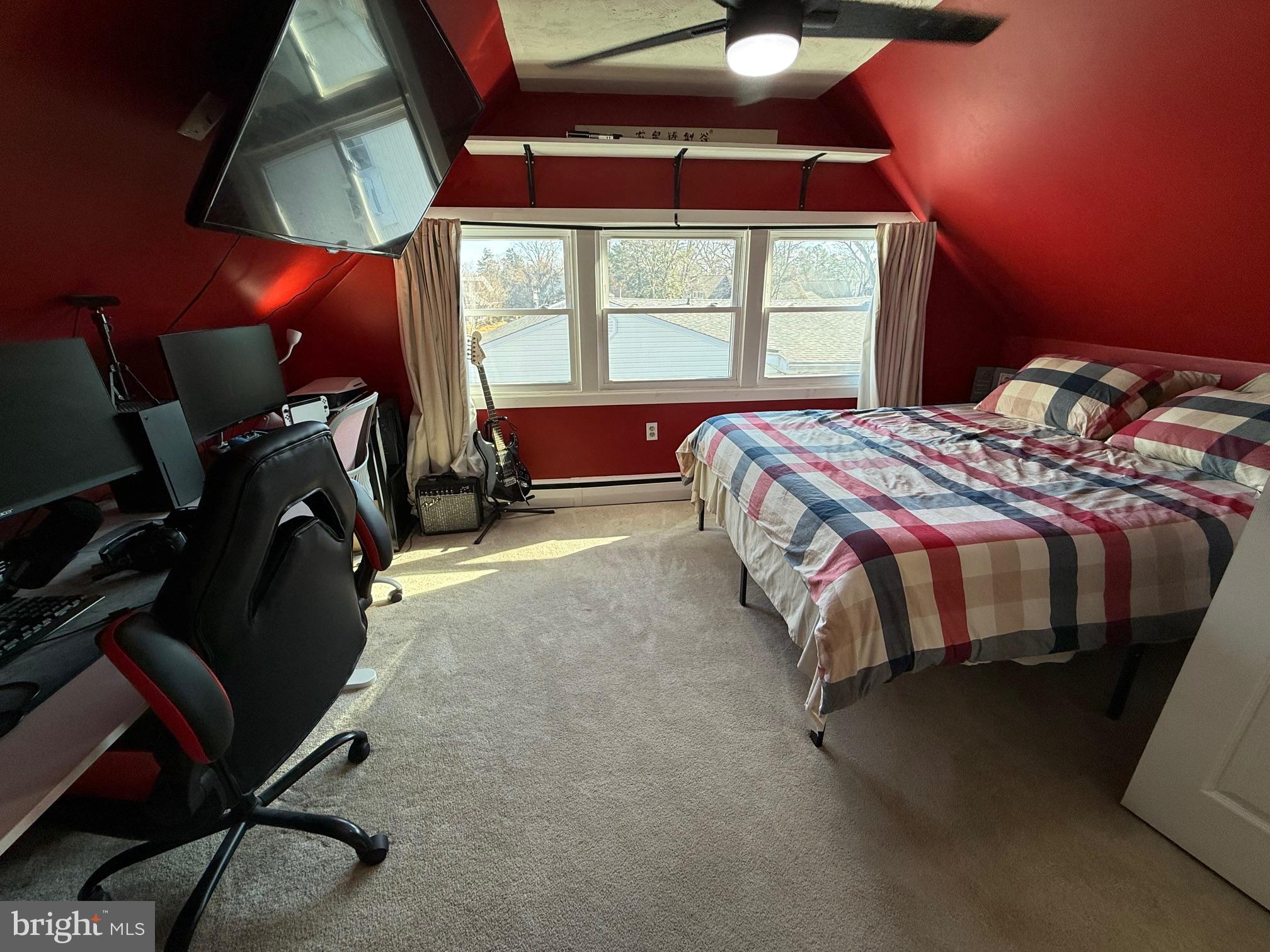 COUNTRY CLUB ESTATES - Residential