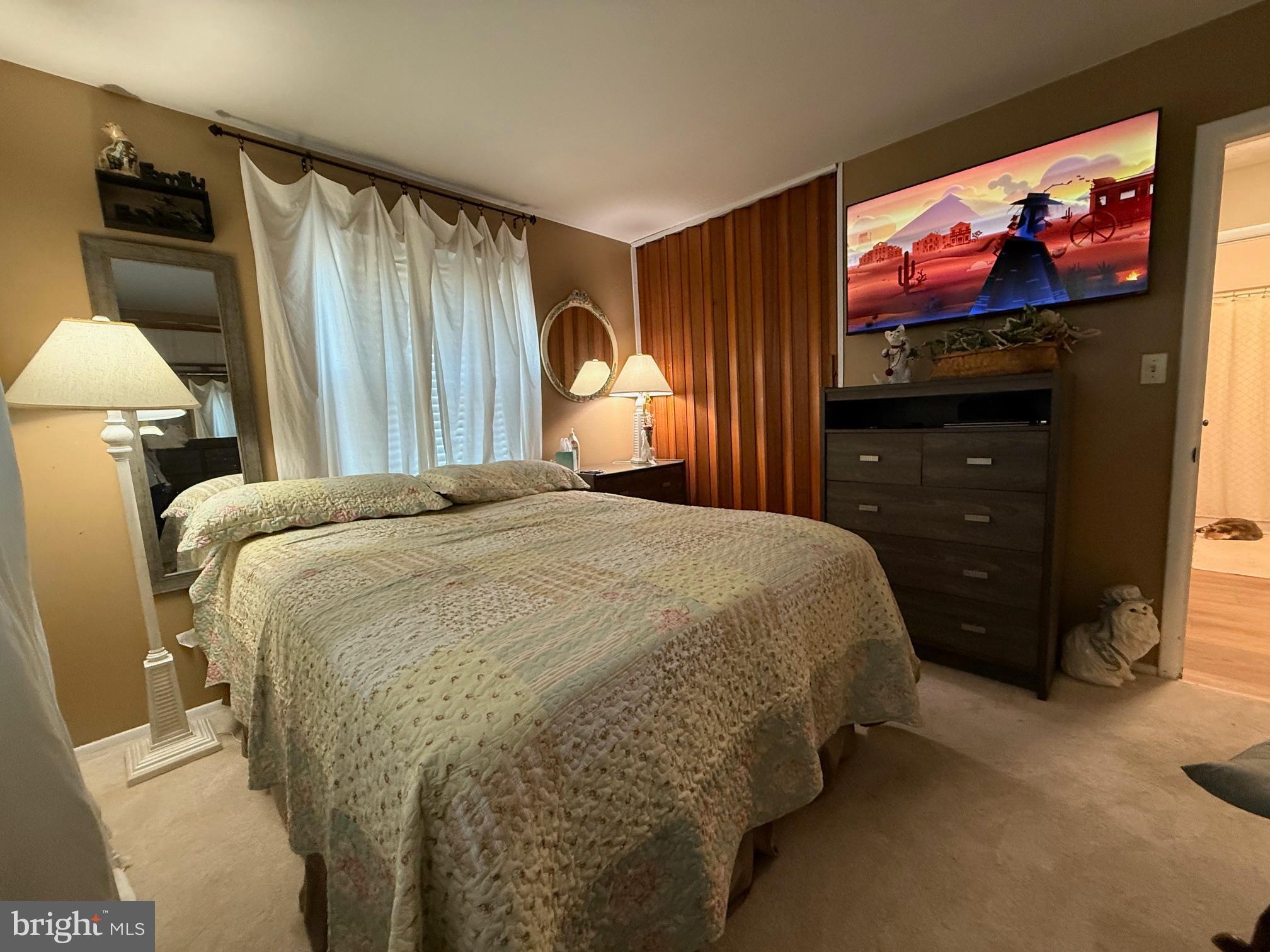 COUNTRY CLUB ESTATES - Residential