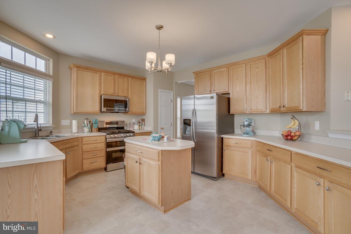 LEE'S PARKE - THE FALLS - Residential