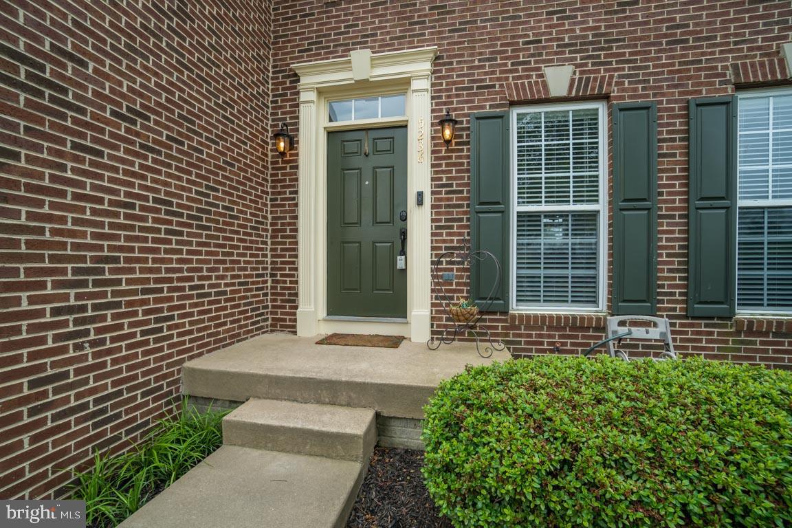 LEE'S PARKE - THE FALLS - Residential