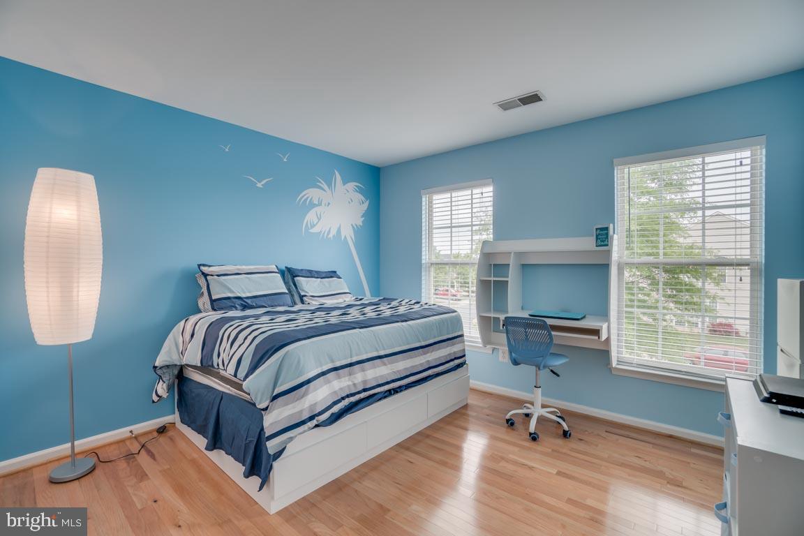 LEE'S PARKE - THE FALLS - Residential