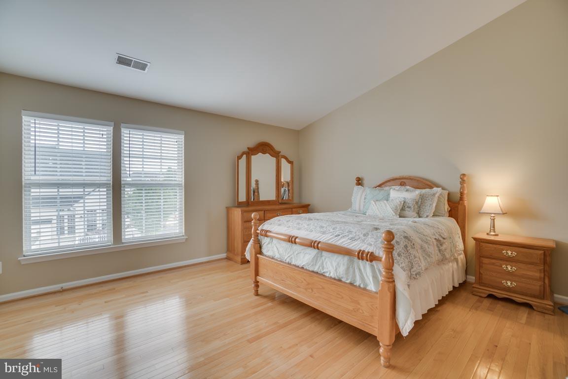 LEE'S PARKE - THE FALLS - Residential