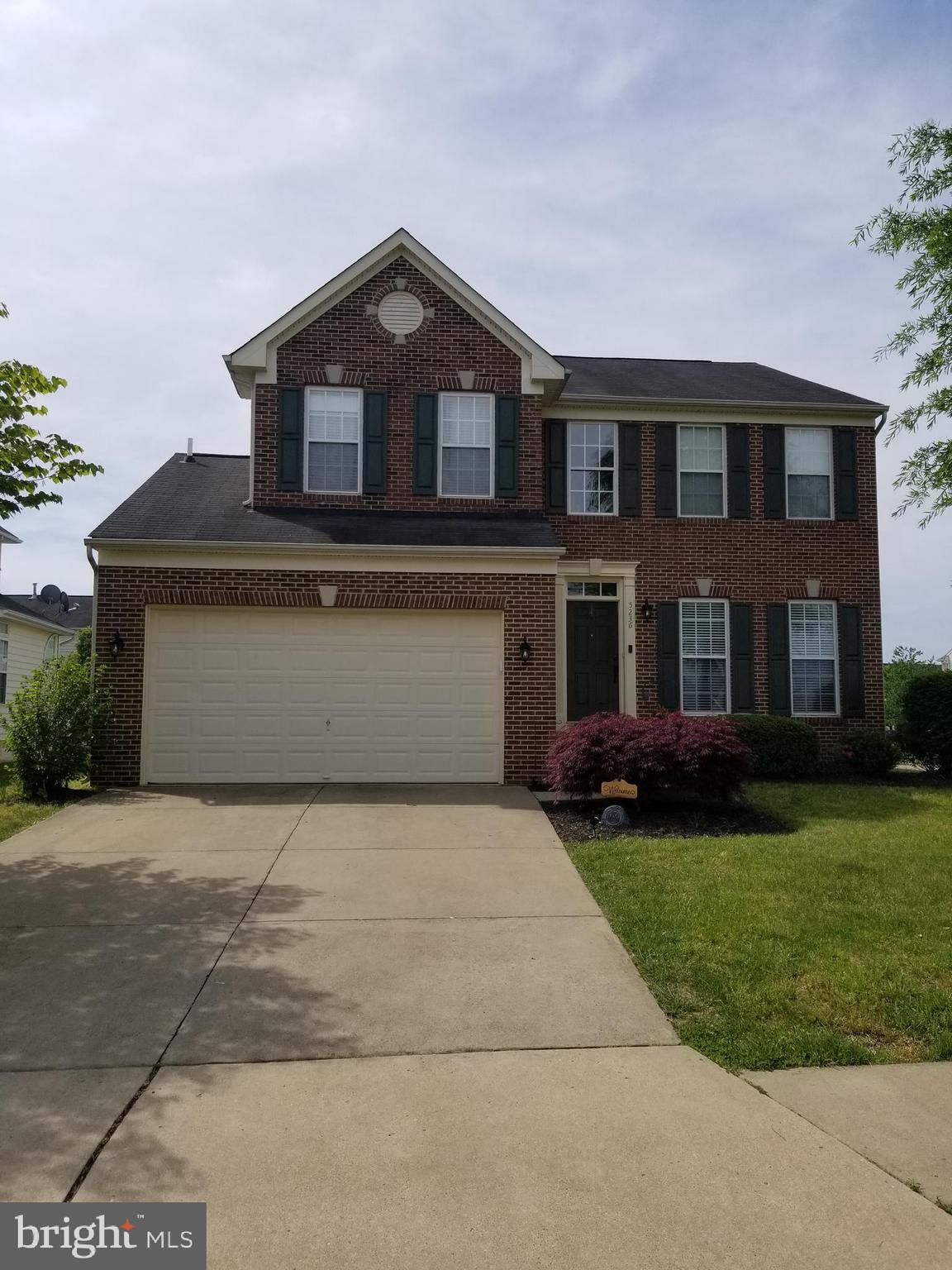 LEE'S PARKE - THE FALLS - Residential