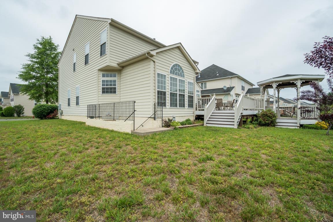 LEE'S PARKE - THE FALLS - Residential