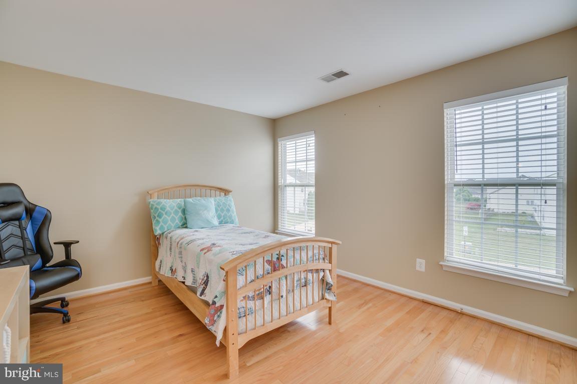 LEE'S PARKE - THE FALLS - Residential