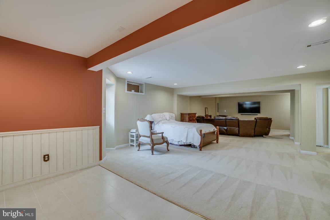 LEE'S PARKE - THE FALLS - Residential