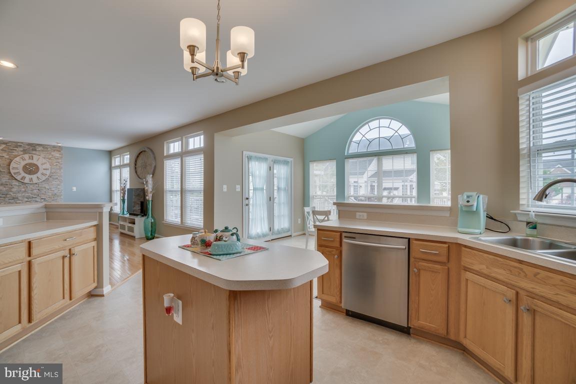 LEE'S PARKE - THE FALLS - Residential