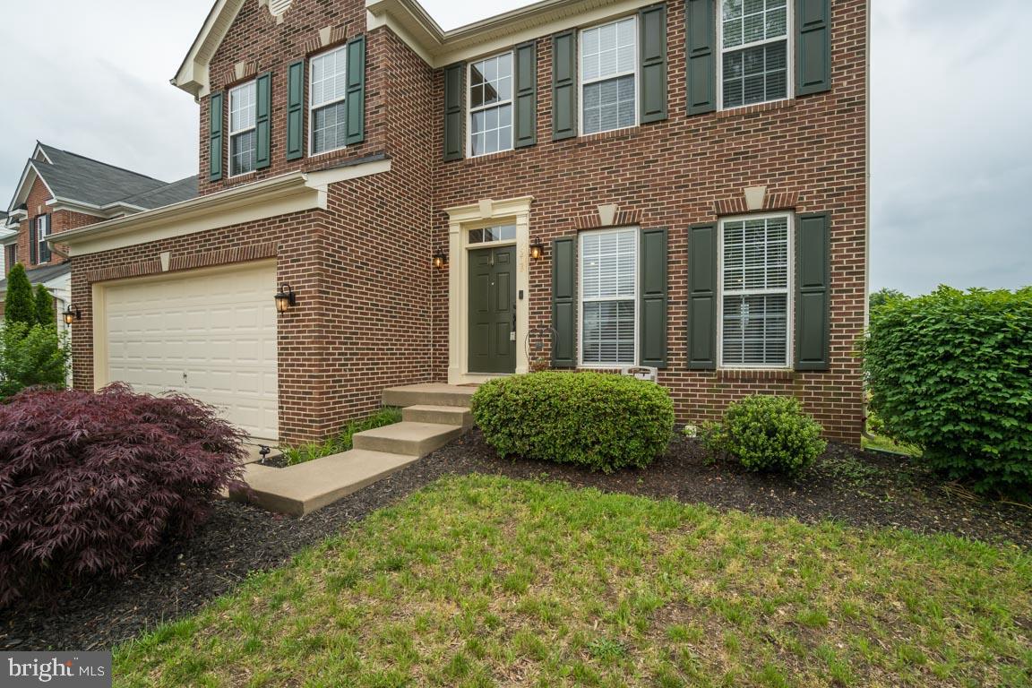 LEE'S PARKE - THE FALLS - Residential