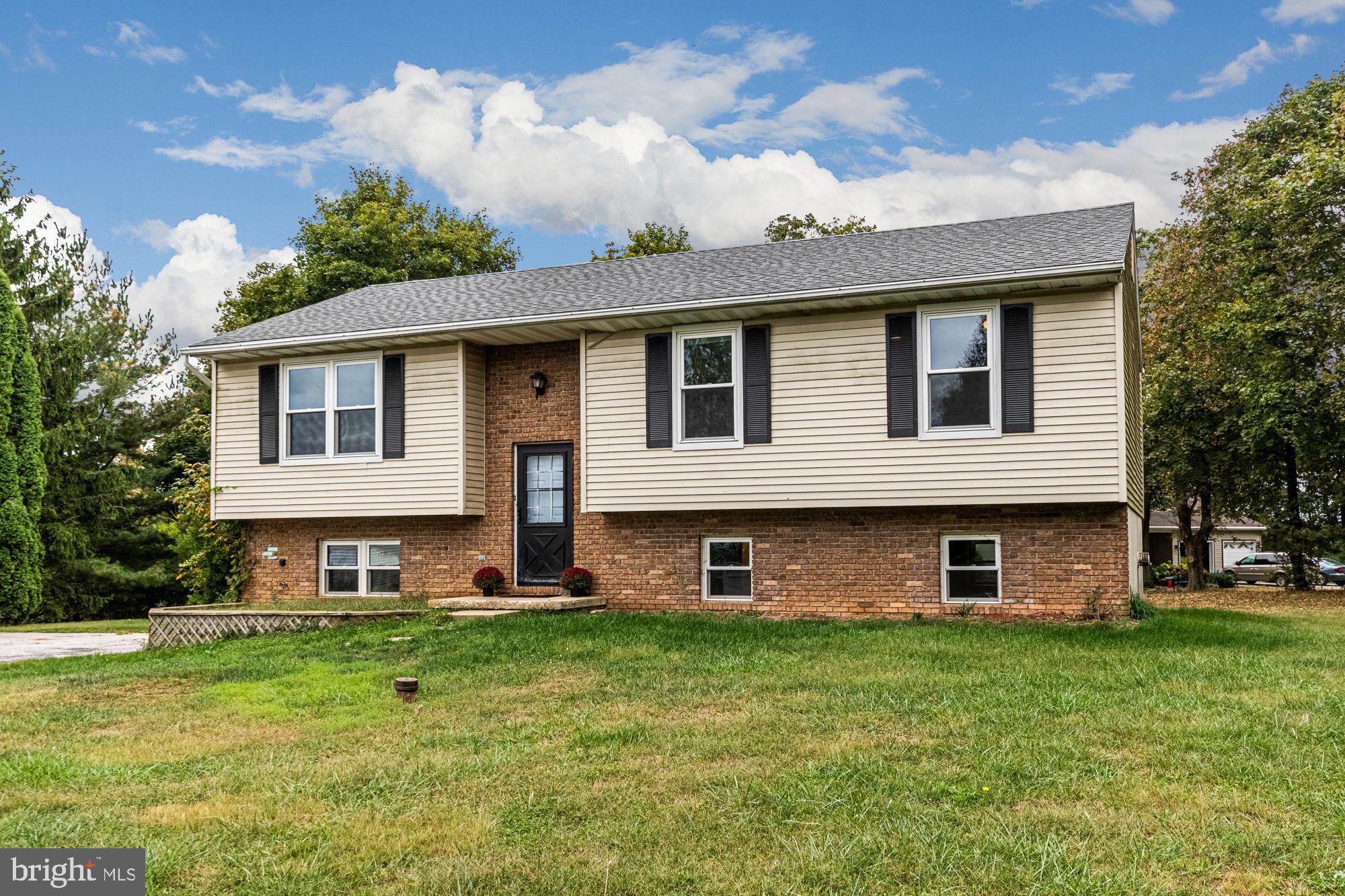 MANCHESTER FARMS - Residential