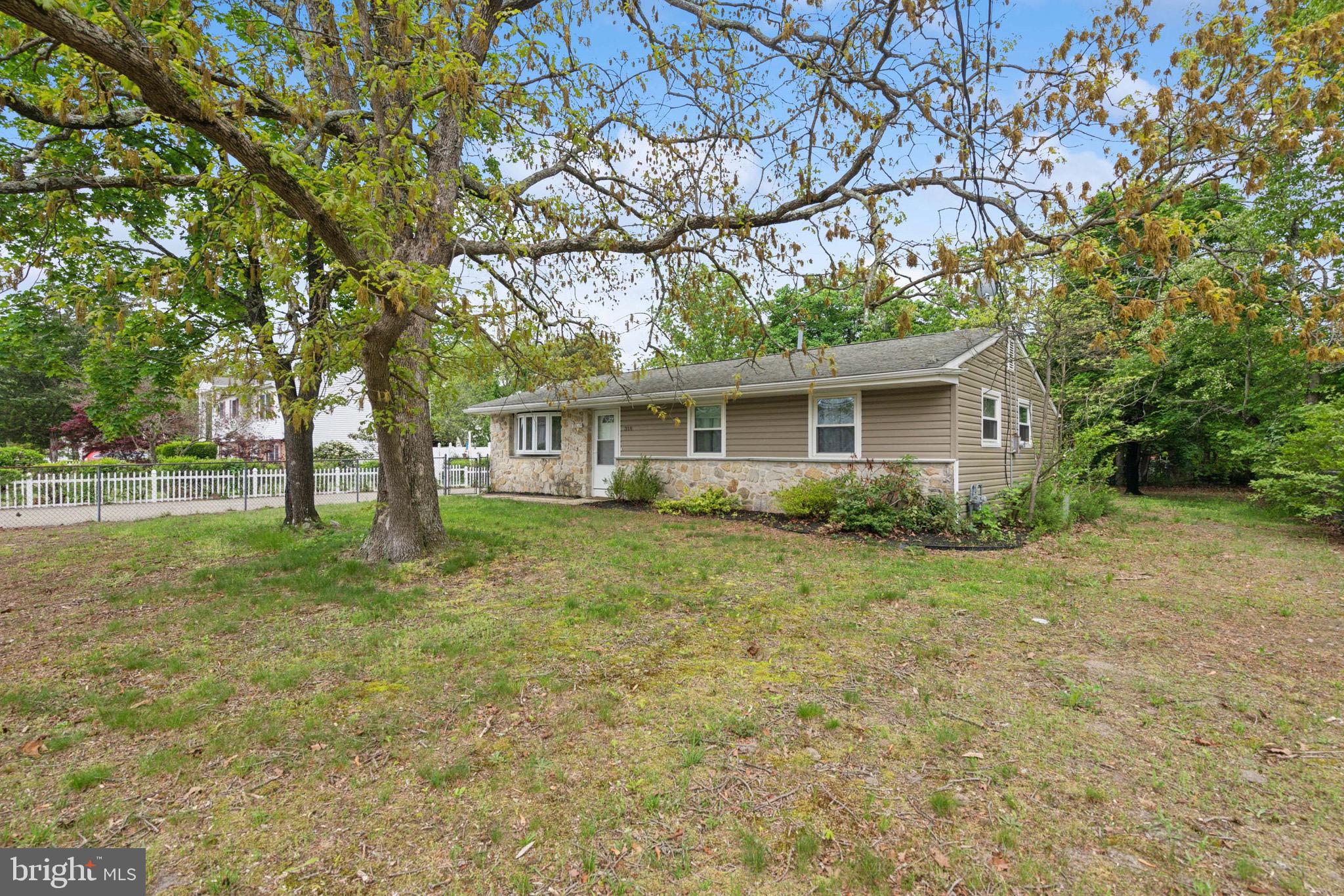 318 SPRING LAKE BOULEVARD