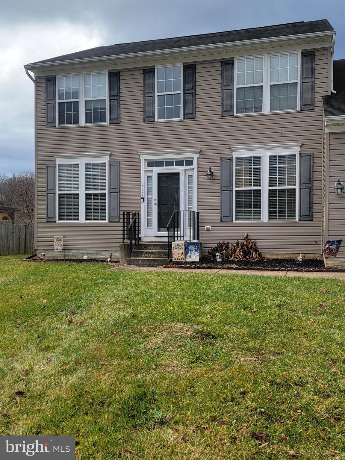 ORANGE ESTATES - Residential