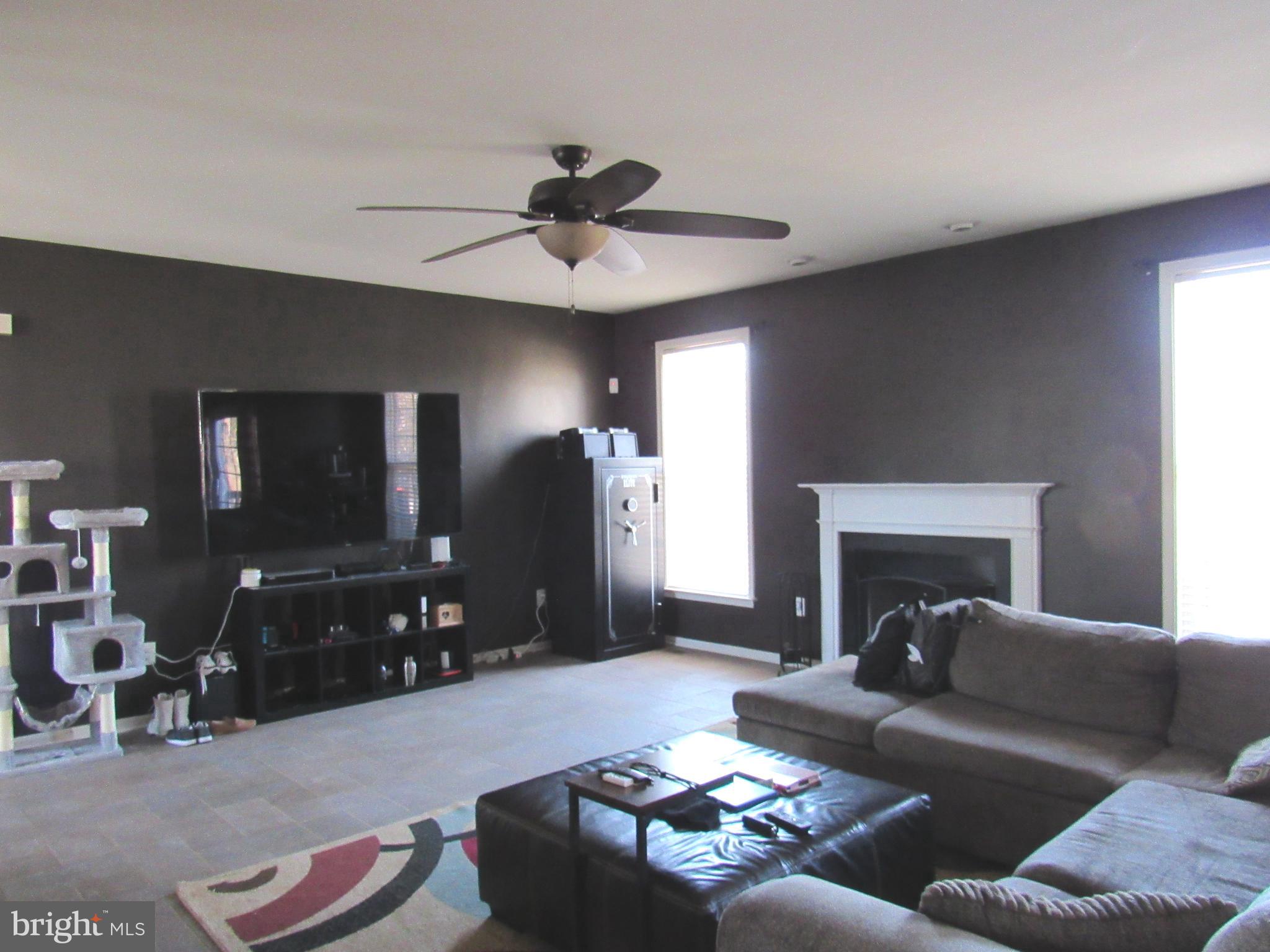 ORANGE ESTATES - Residential