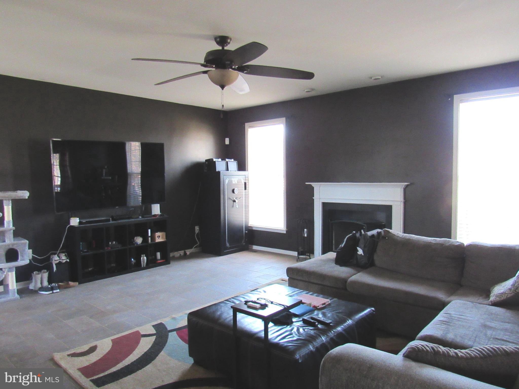 ORANGE ESTATES - Residential