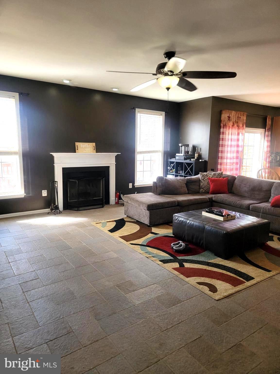 ORANGE ESTATES - Residential