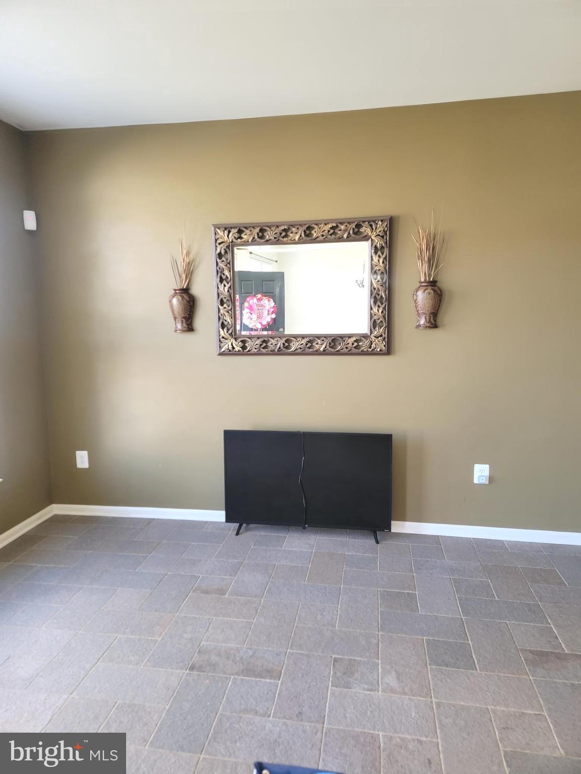 ORANGE ESTATES - Residential