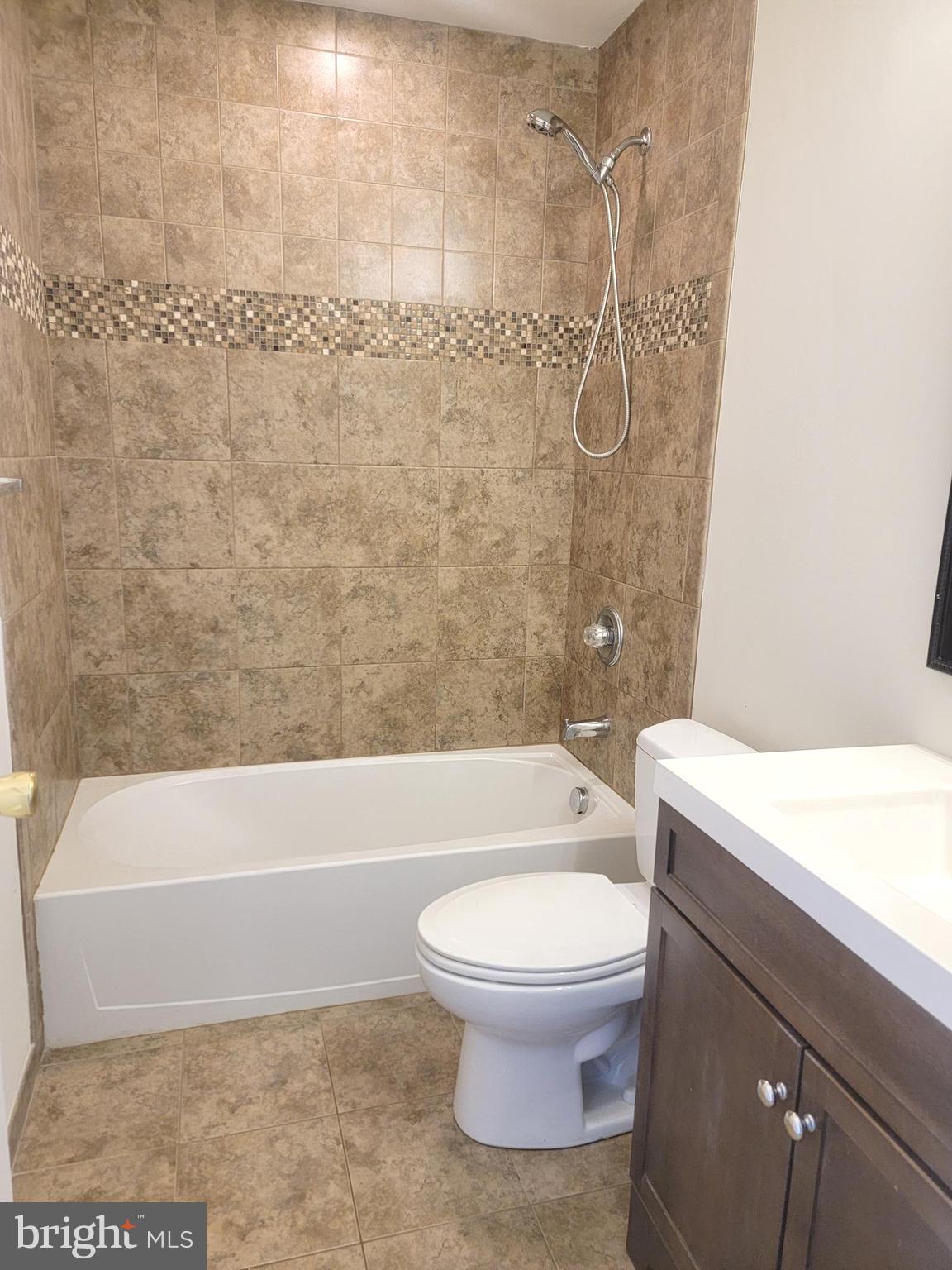 ORANGE ESTATES - Residential