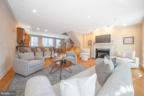Townhouse For Sale - 1834 Fairmount Avenue<br/> PHILADELPHIA, PA 19130
