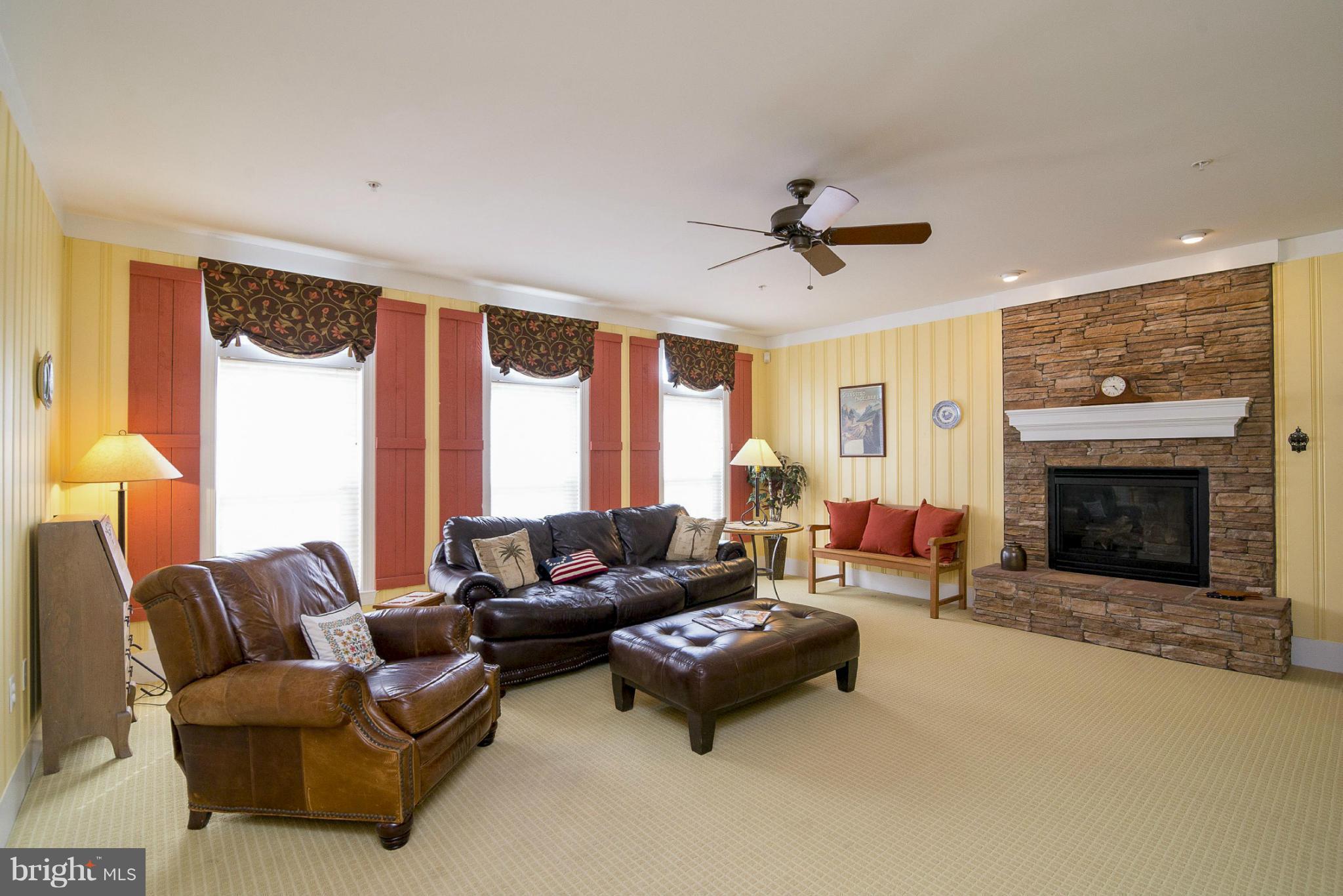 POOL RIDGE - Residential