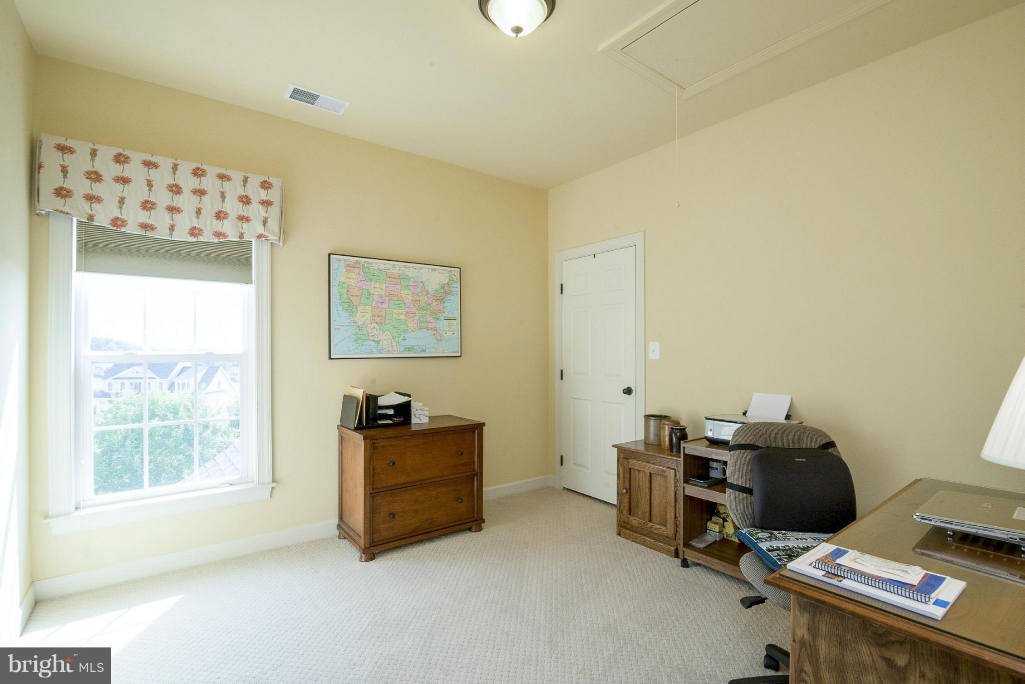 POOL RIDGE - Residential