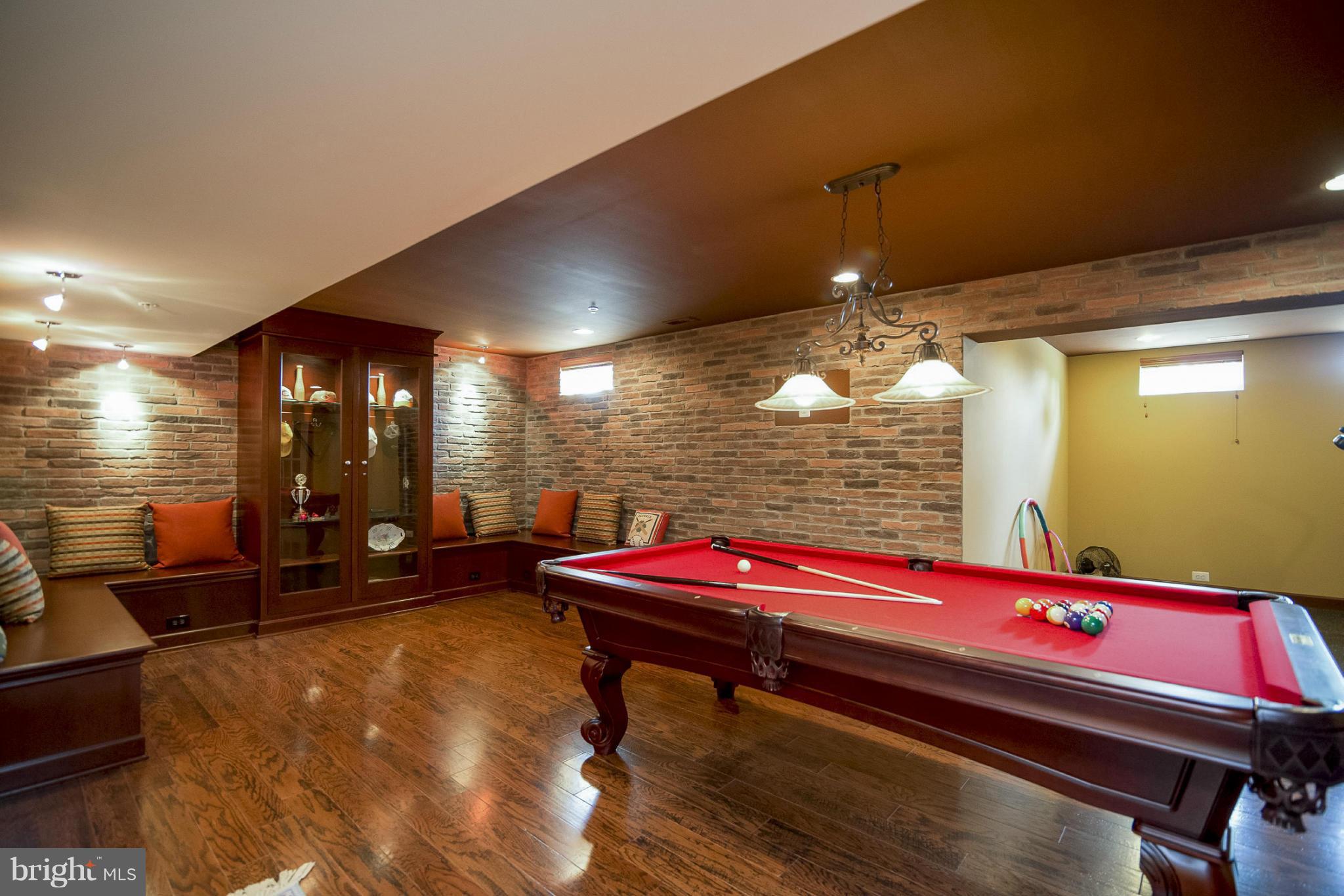 POOL RIDGE - Residential