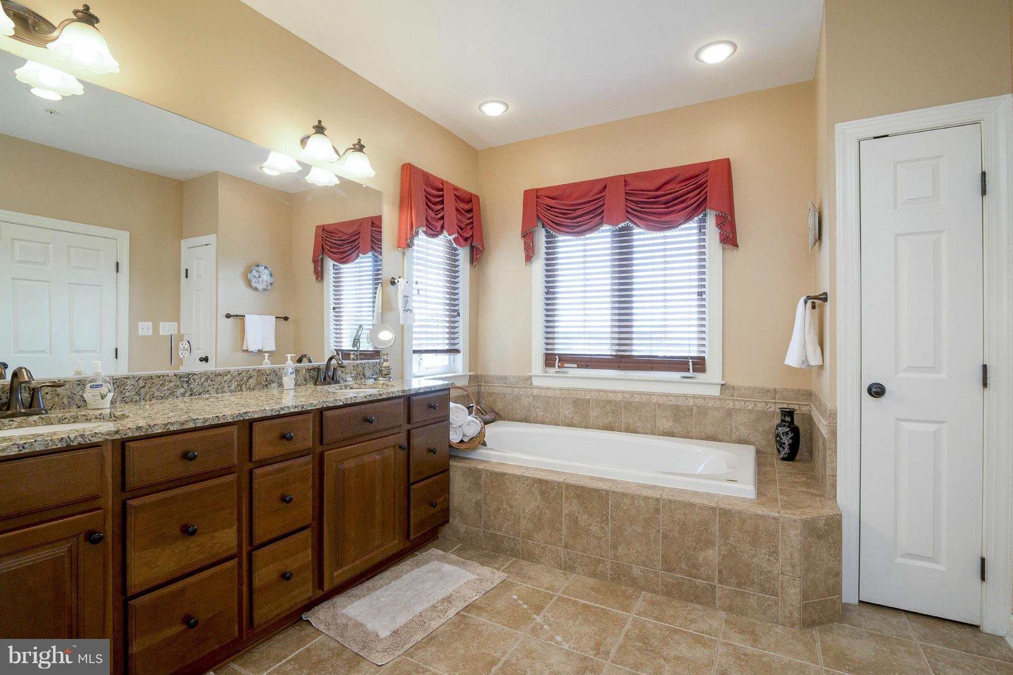 POOL RIDGE - Residential