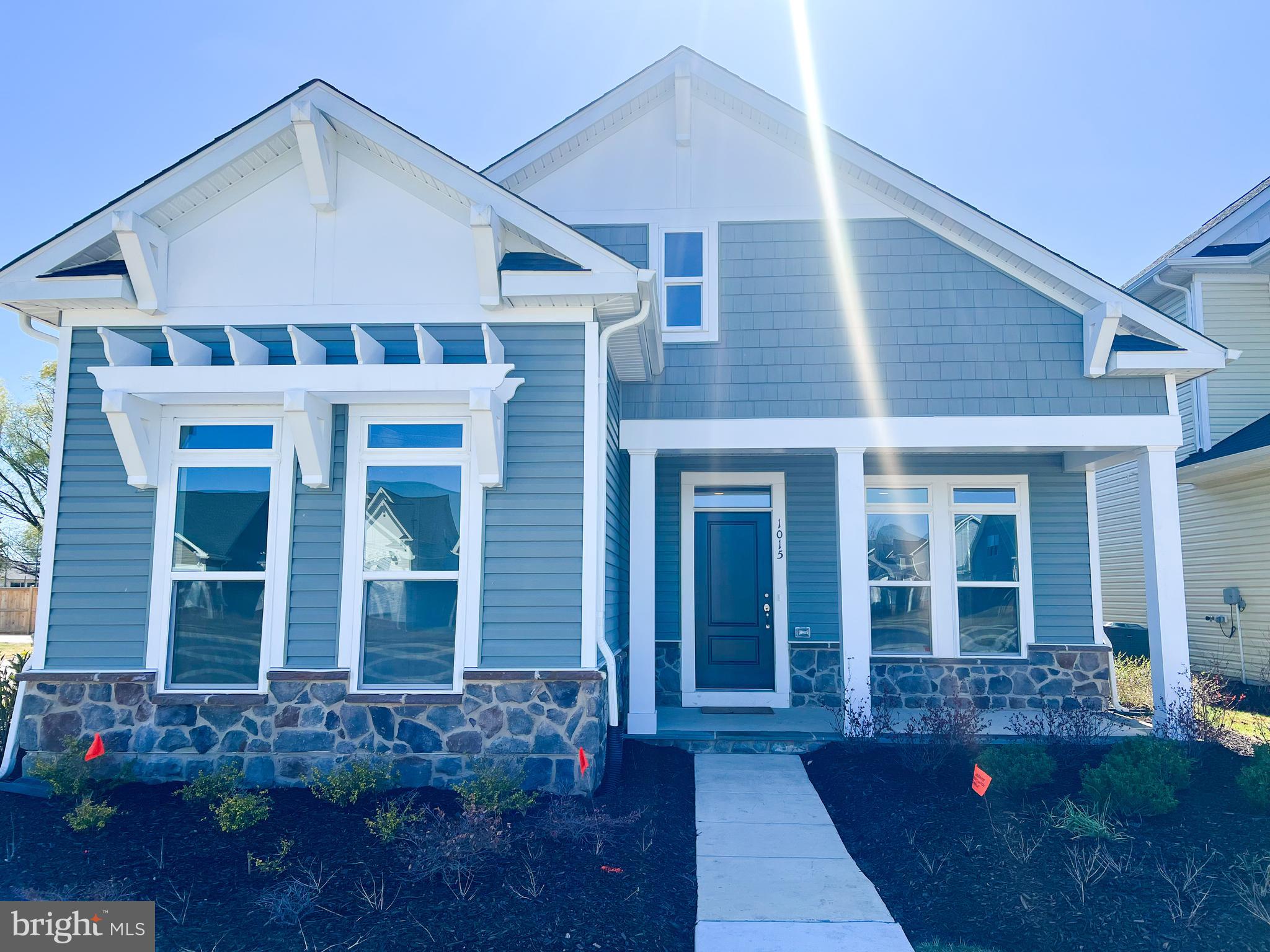 1015 CHAMPLAIN COURT