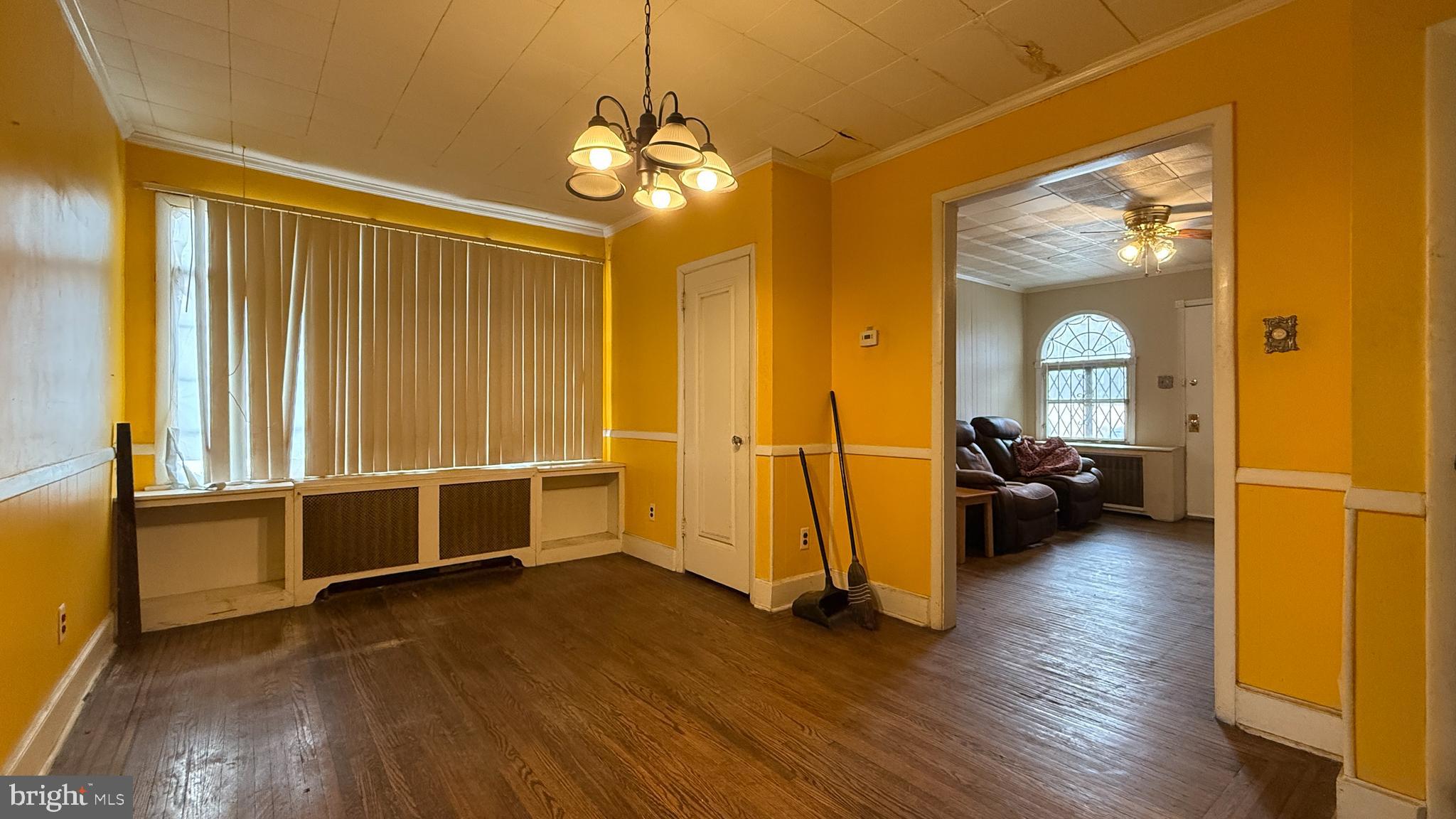 WEST OAK LANE - Residential