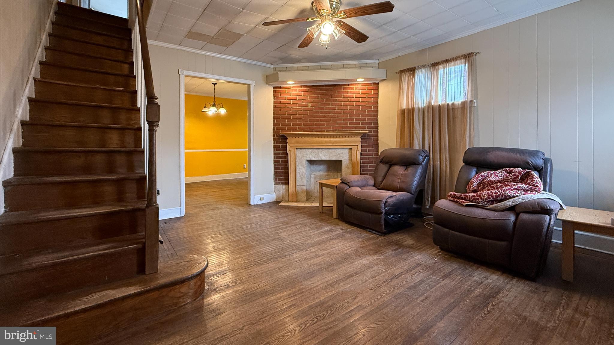 WEST OAK LANE - Residential