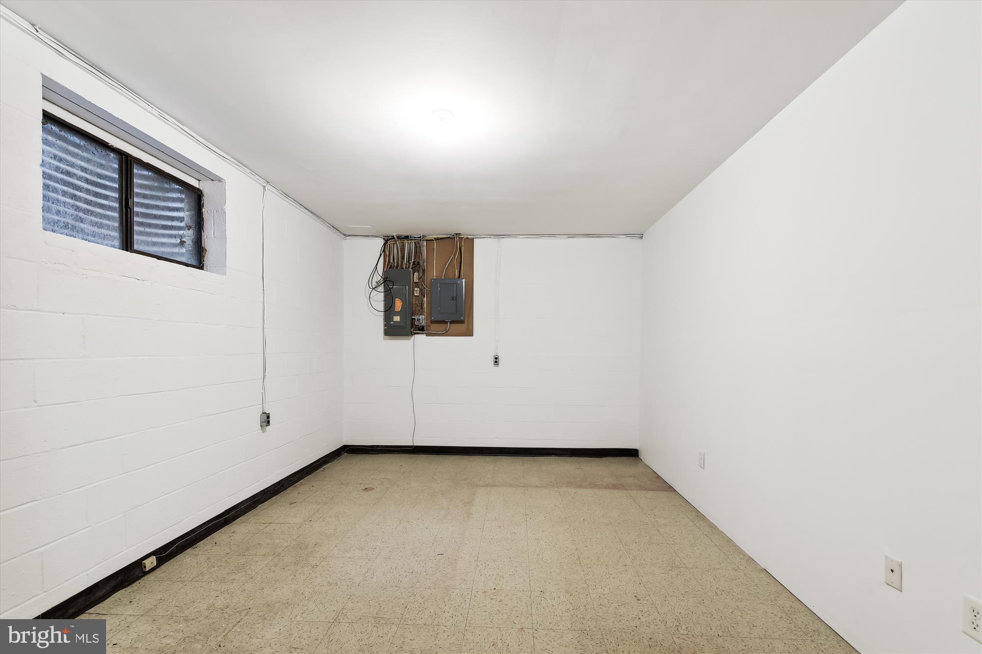 THORNTON WOOD - Residential