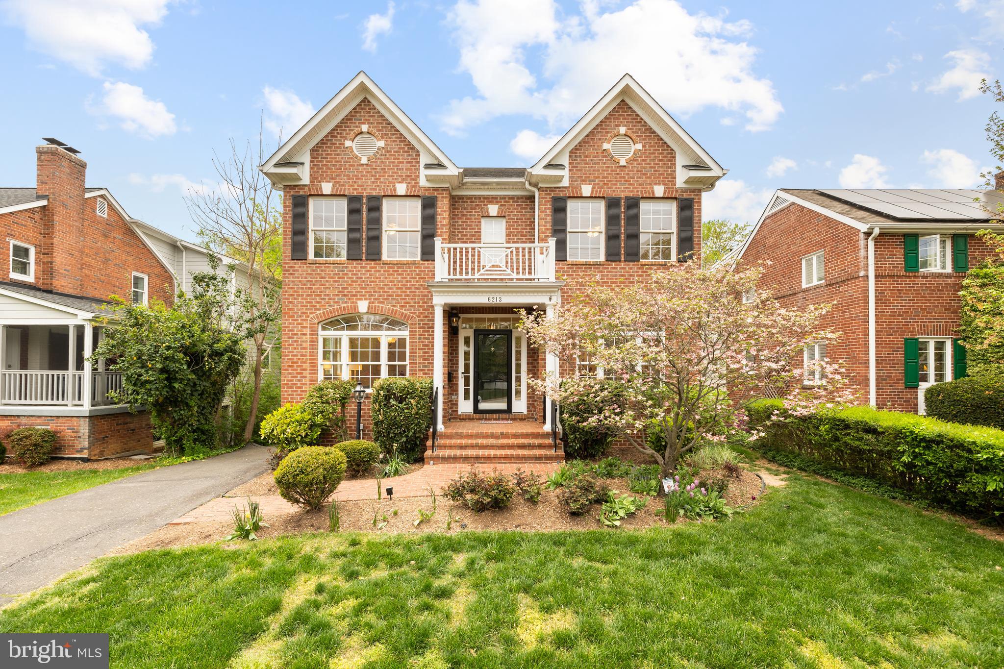 OVER LEE KNOLLS - Residential