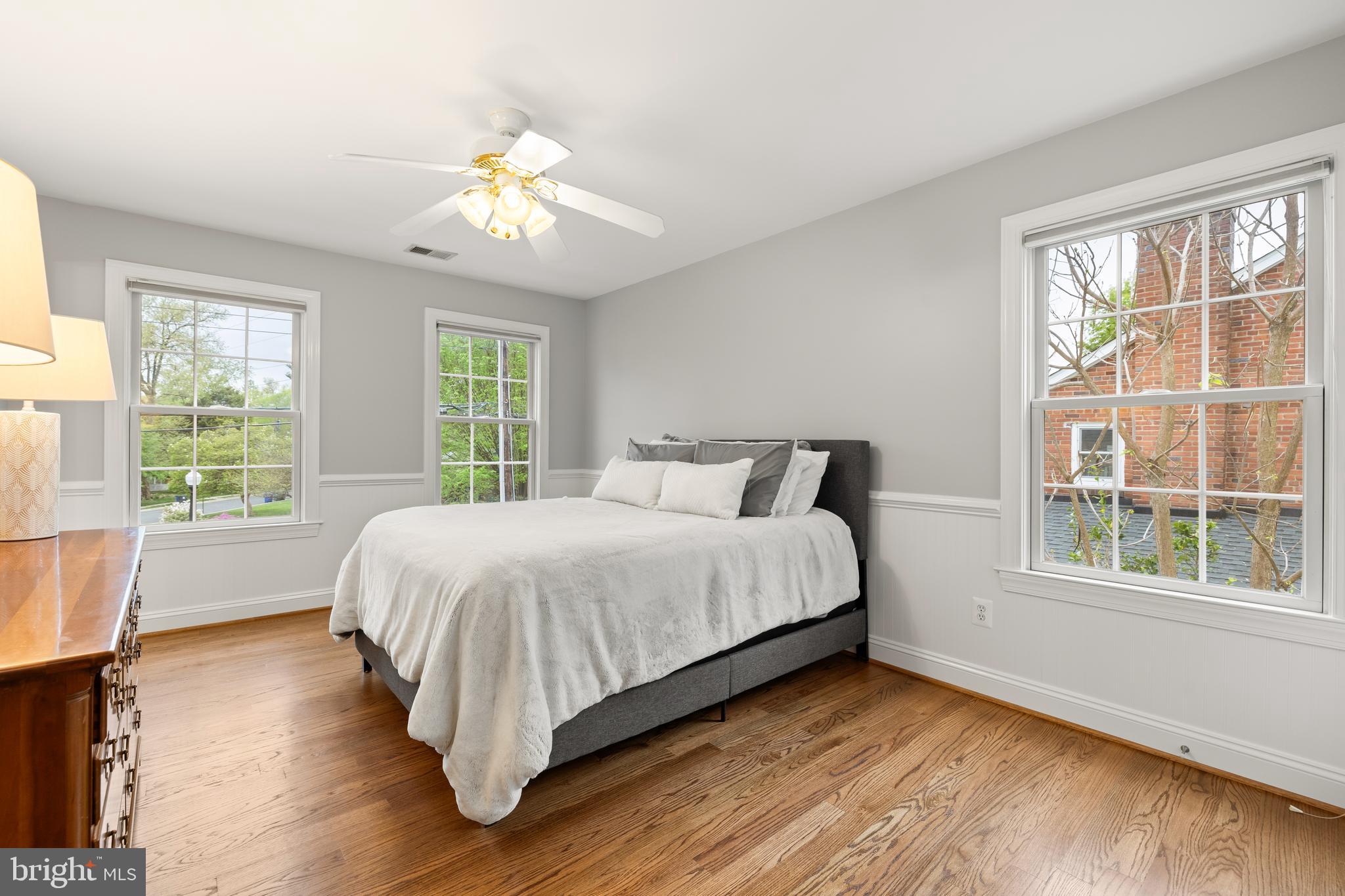 OVER LEE KNOLLS - Residential