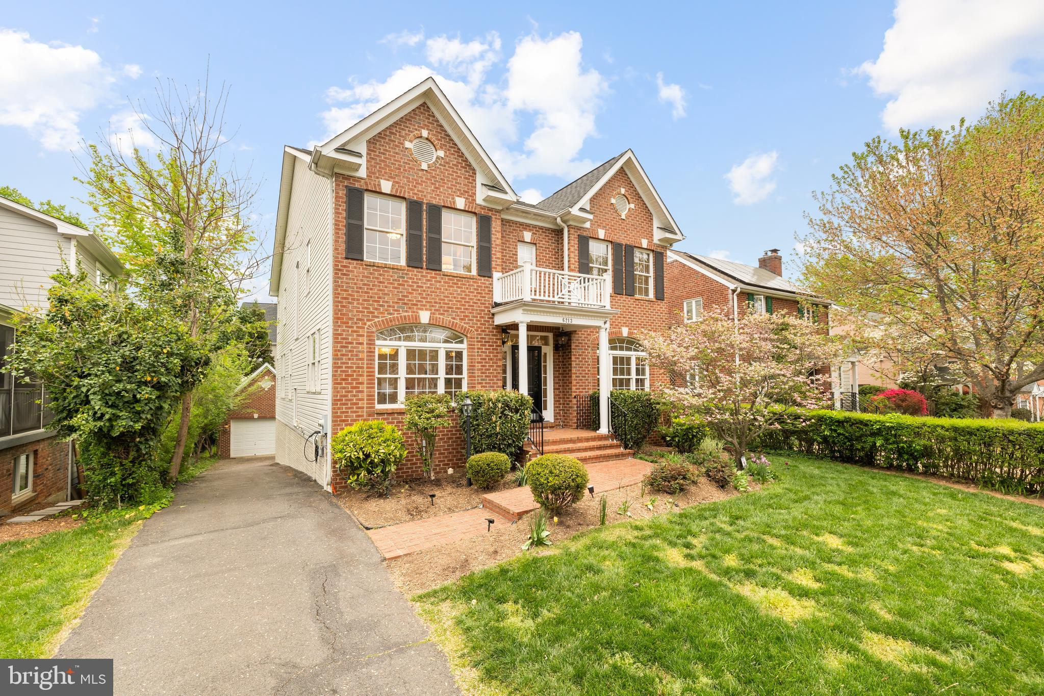 OVER LEE KNOLLS - Residential