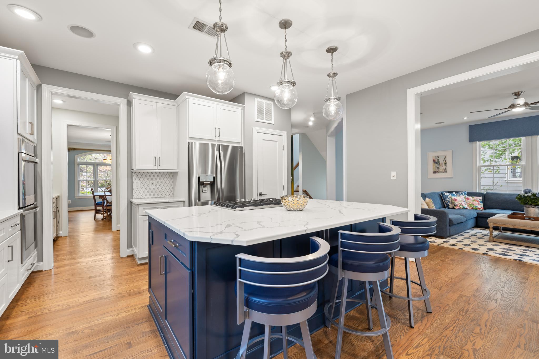 OVER LEE KNOLLS - Residential