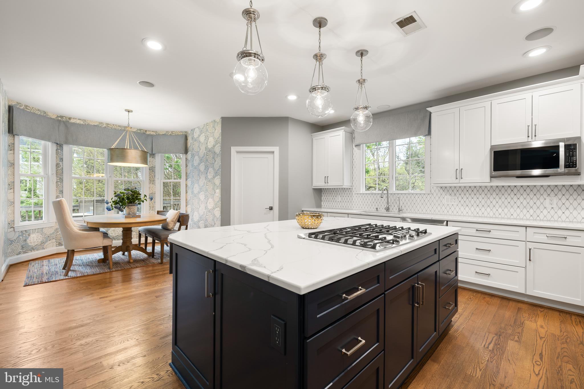 OVER LEE KNOLLS - Residential