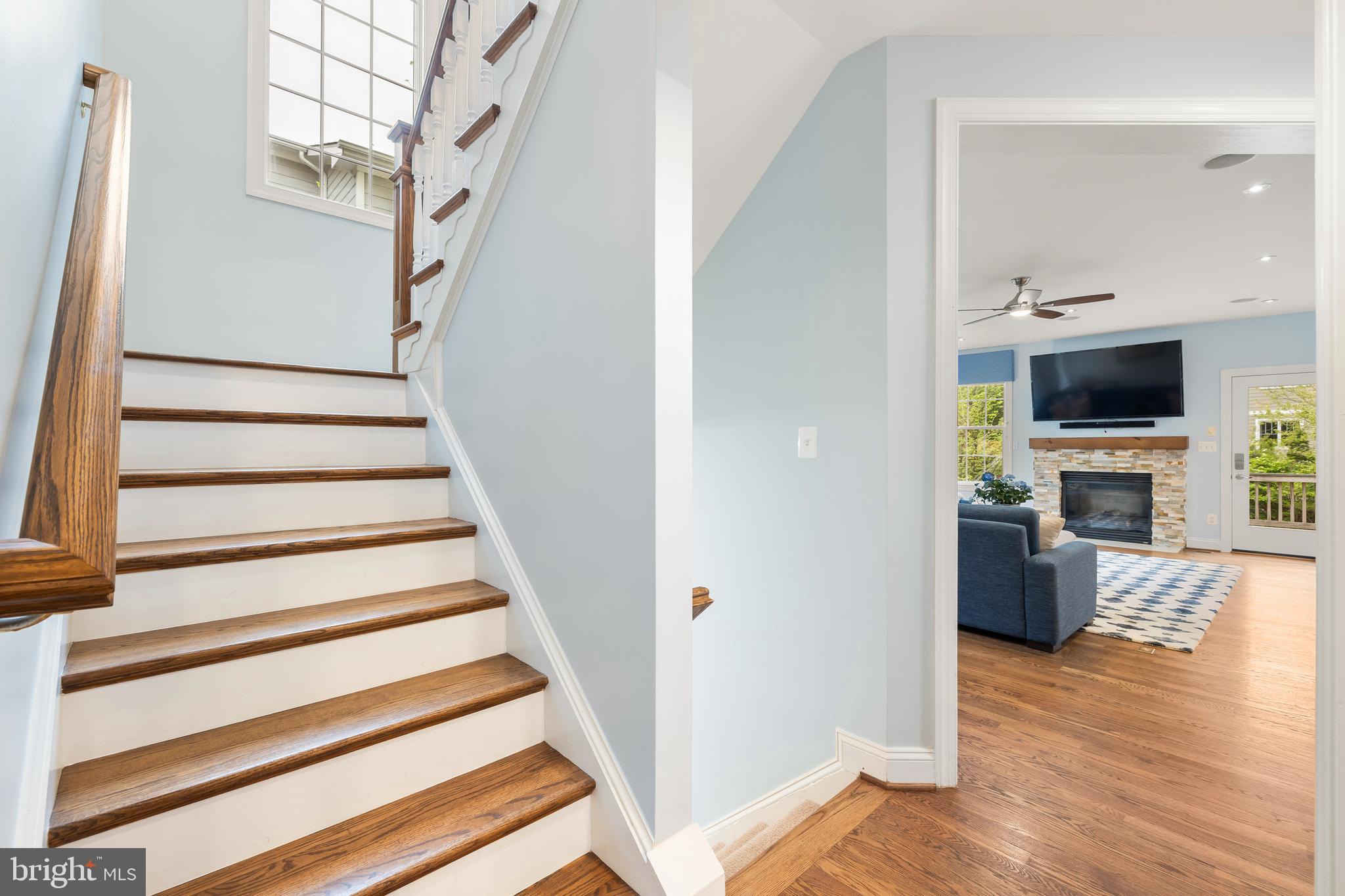 OVER LEE KNOLLS - Residential