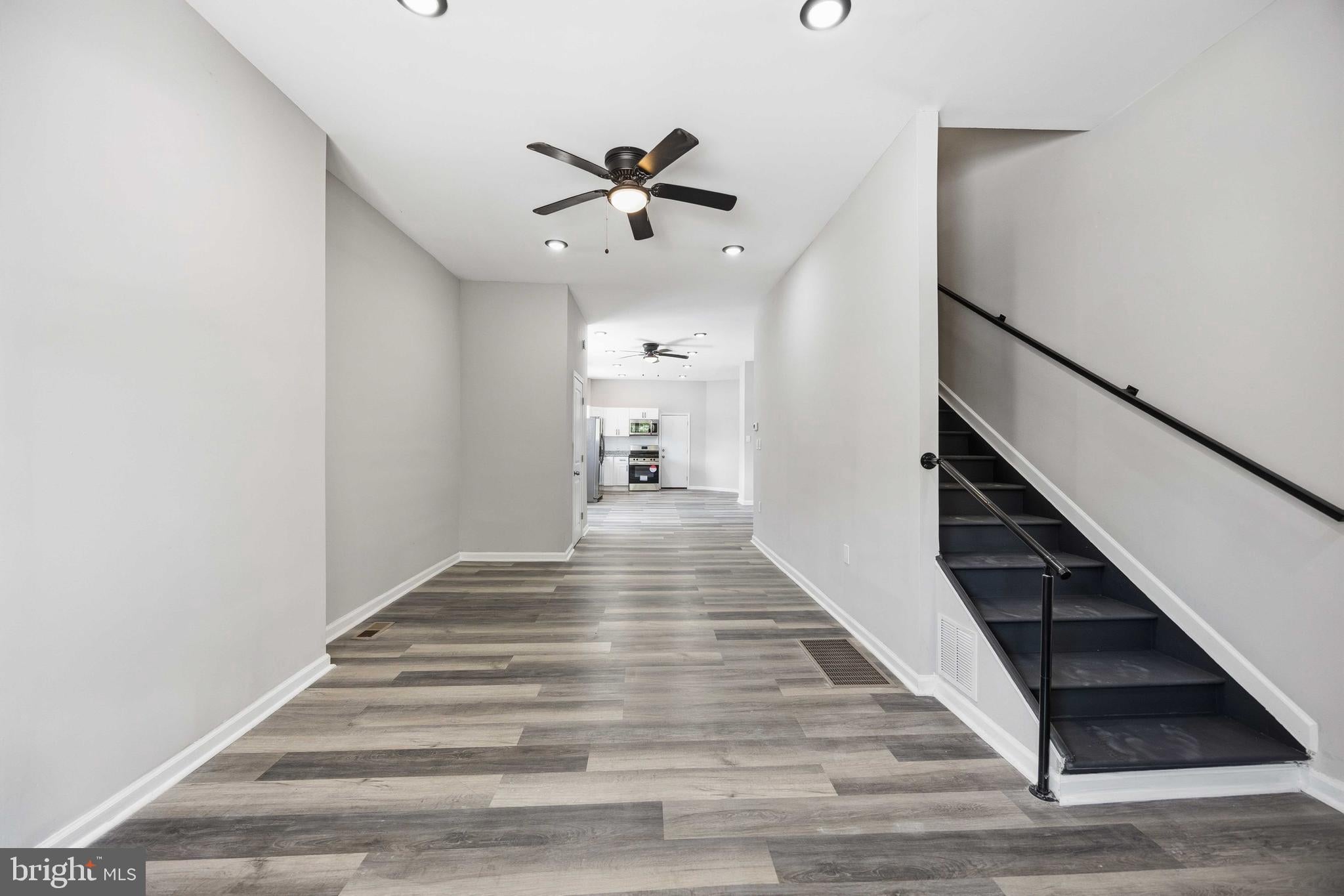 263 W DUVAL STREET