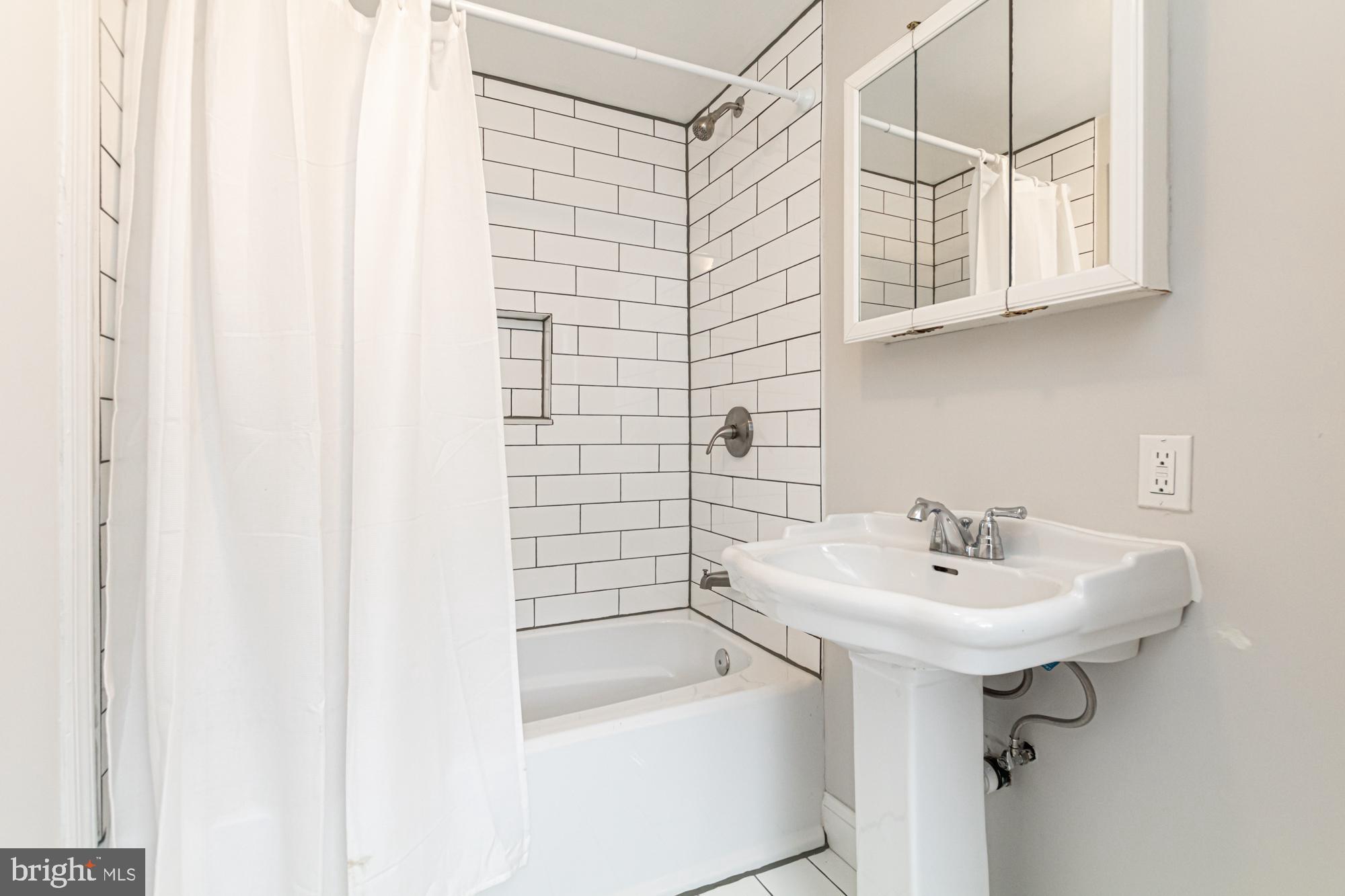 FEDERAL HILL HISTORIC DISTRICT - Residential Lease