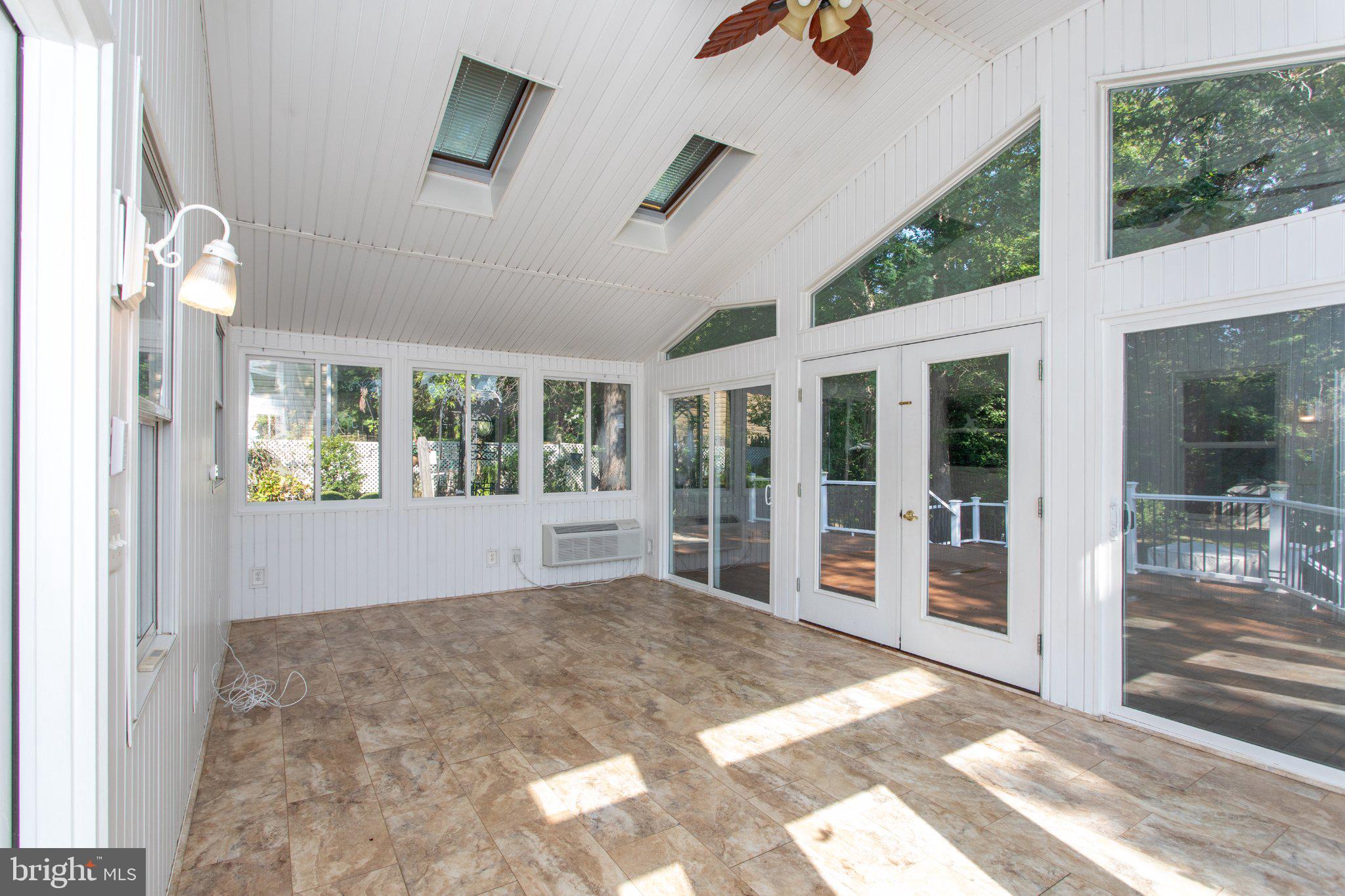 3090 HUNTINGTON CIRCLE