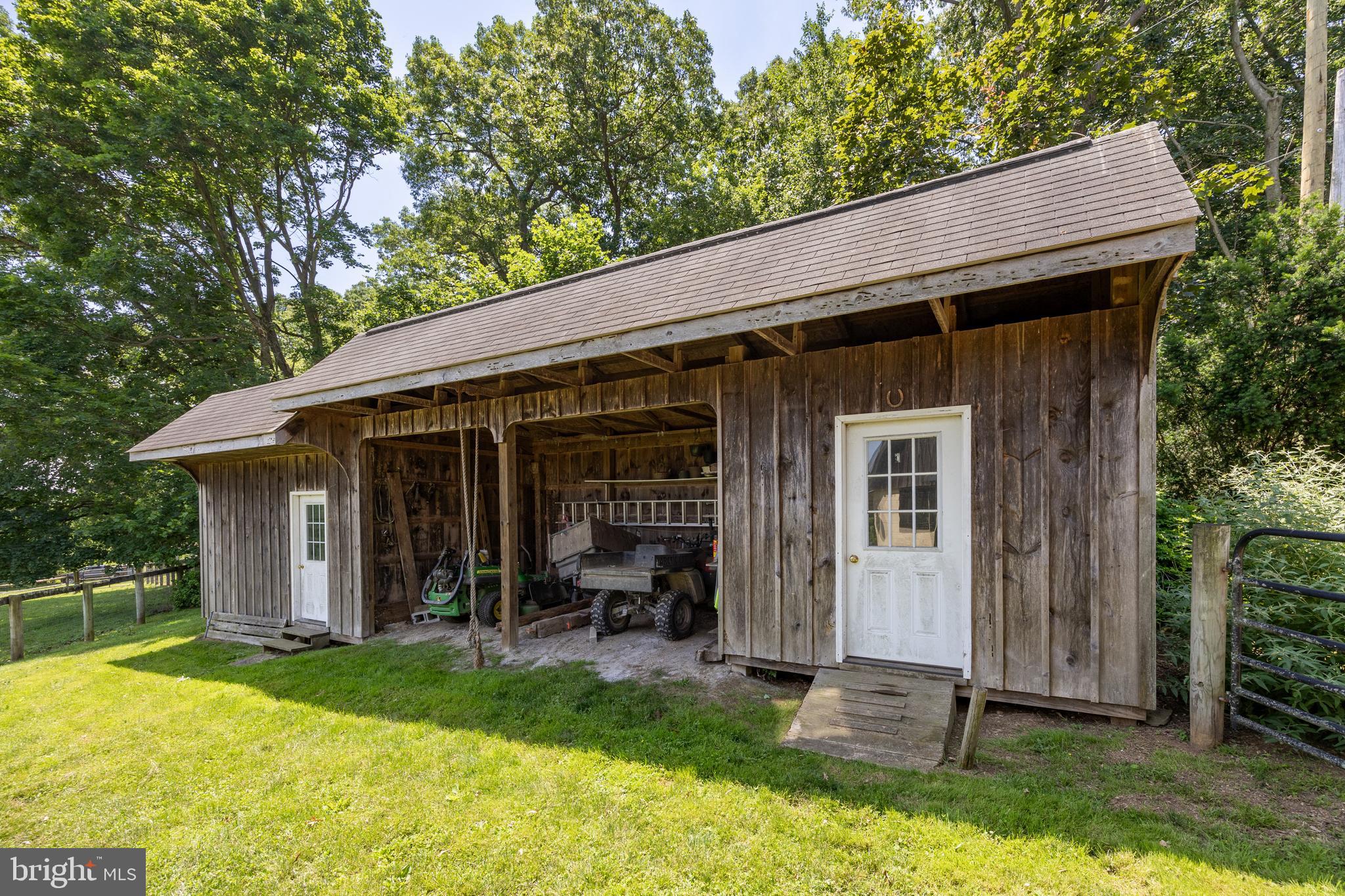 CHESHIRE HUNT - Residential