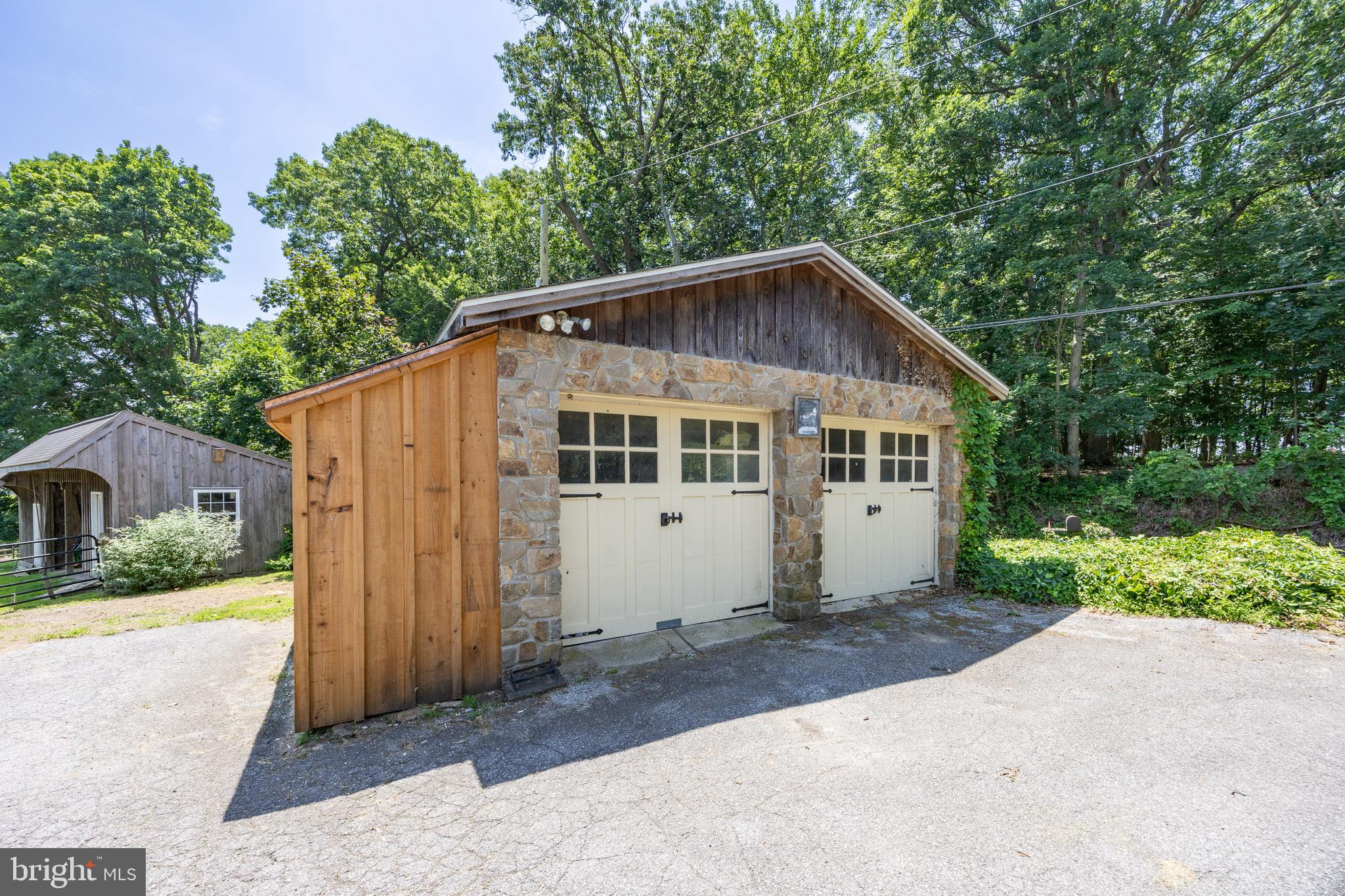 CHESHIRE HUNT - Residential