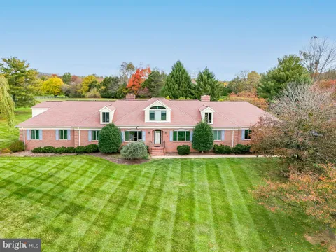 16810 Thunder Road, Haymarket, VA MLS: VAPW2089260