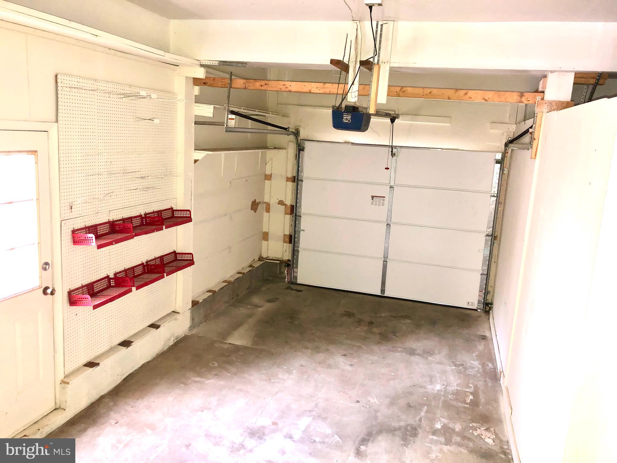 BROOKFIELD - Residential Lease