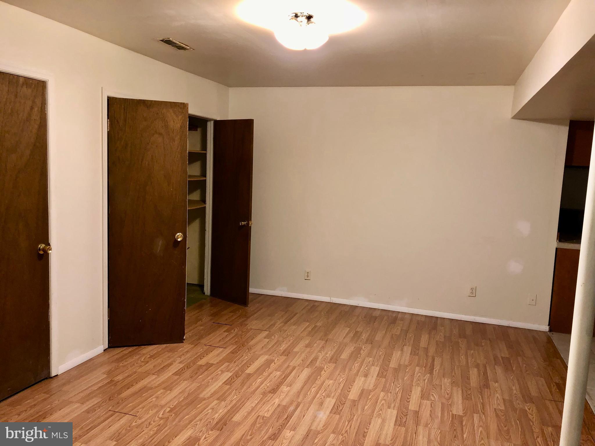 BROOKFIELD - Residential Lease